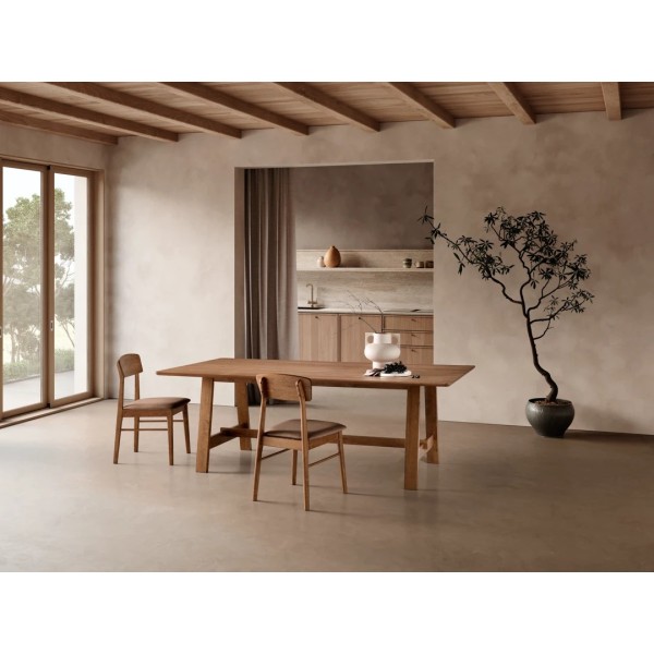 Tрапезна маса Madera, колекция Plana