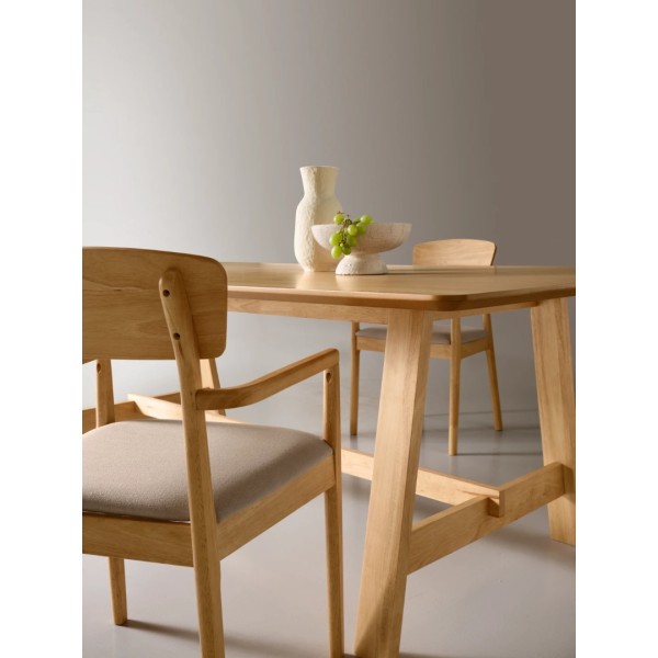 Tрапезна маса Madera, колекция Plana