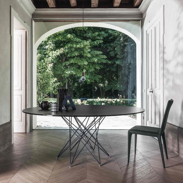 Трапезна маса Octa от Bonaldo,  Италия