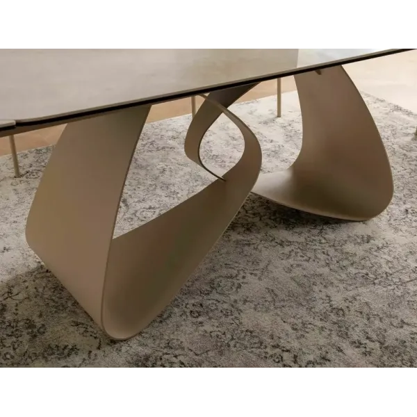 Разтегателна маса Infinity Ceramic с кашмирена основа и плот в бежов мат